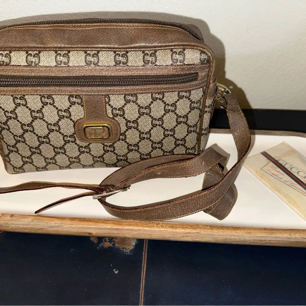 Gucci Plus Brown Monogram Crossbody Bag - Picture 2 of 7